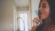Laura Marie ile Unlu Mamüller
