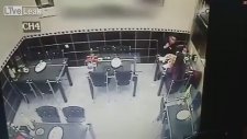 Lokantada Patlayan Düdüklü Tencere - Adana