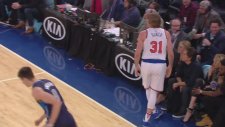 Ron Baker'ın Ben Stiller'ın Elini Sıkması