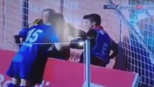Maçı Bırakıp Top Toplayıcı Çocuğun Üzerine Yürüyen Kaleci - Tolgahan Acar