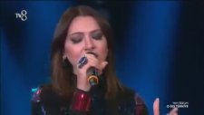 Hadise'nin Yıldız Tilbe Şarkısı Söylerken Detone Olması