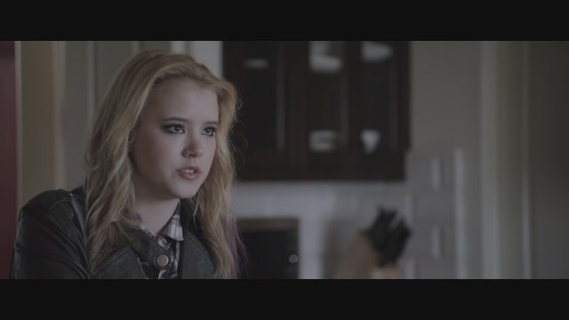 Girl on the Edge (2015) Fragman