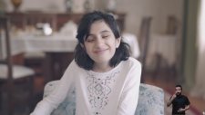 Turkcell'in Duygulandıran Görme Engelli Kız Reklamı