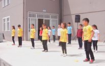 Salim Uçar İlkokulu /yollarda Bulurum Seni(23 Nisan Gösterisi)