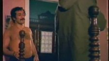 Boşver Arkadaş Filminin Tv'de Gösterilmeyen Sahnesi