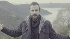 Onur Şan - Yeni Cami Avlusunda