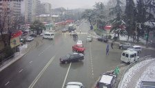 Kaza Yapınca Sahibini Fırlatıp Kendi Kendini Park Eden Araba