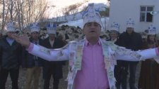 Aydın Aydın'ın Dolarları Zap Suyuna Atması
