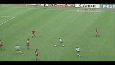 Futbol Tarihinin Gelmiş Geçmiş En İnanılmaz 10 Bireysel Performansı