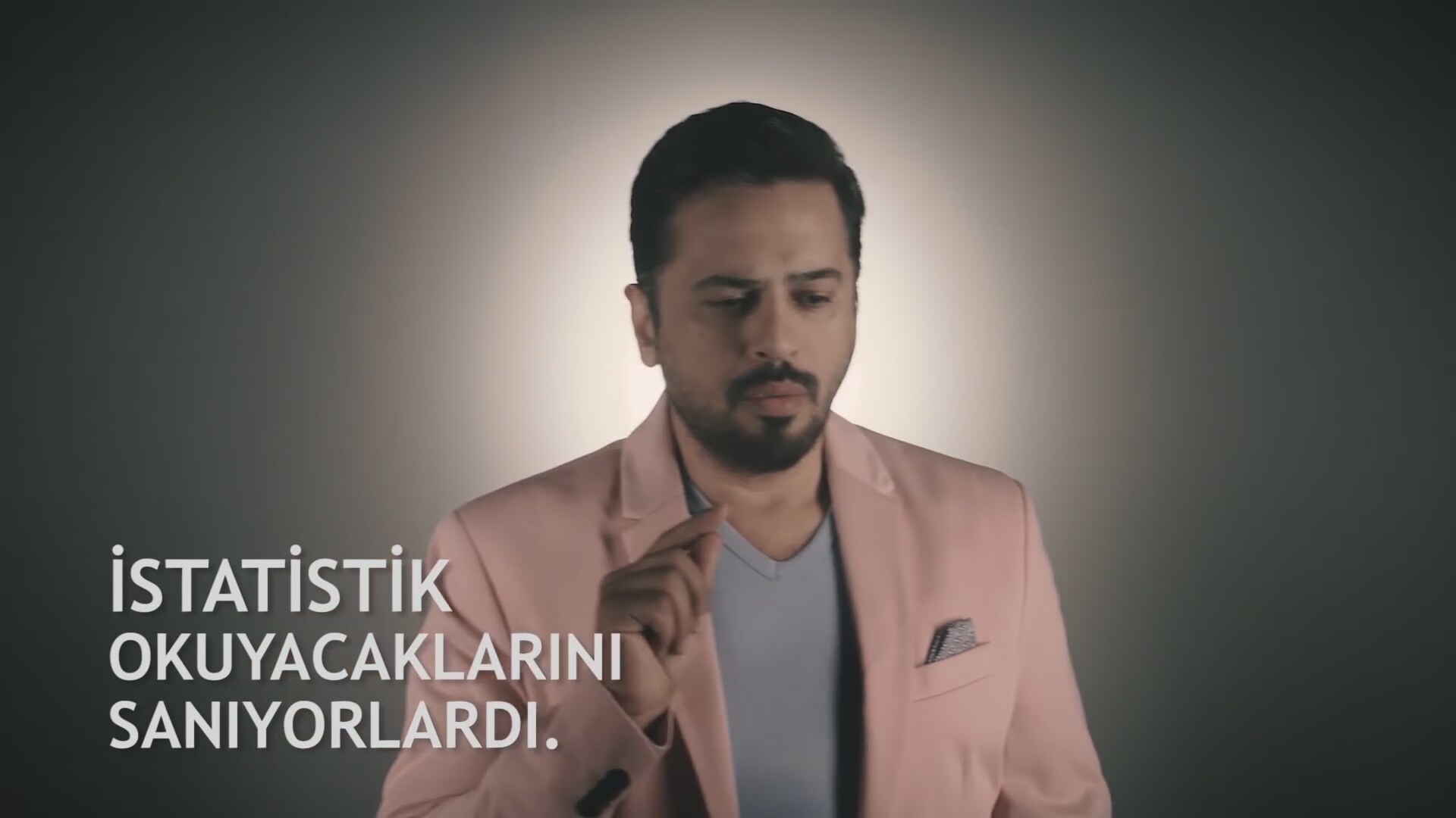 Ünlü isimleri ağlatan kamu spotu Ünlü isimleri ağlatan kamu spotu