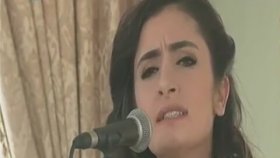 Yaprak Sayar - İncecikten Bir Kar Yağar Yaprak Sayar - İncecikten Bir Kar Yağar
