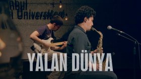 Pinhani - Yalan Dünya Pinhani - Yalan Dünya