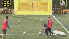 Lionel Messi ve Luis Suarez'in Drone'yi Vurma Kapışması