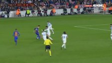 Arda Turan'ın Rafinha'ya yaptığı asist
