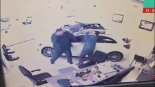 Oto Galeride Beyin Yakan Kavga