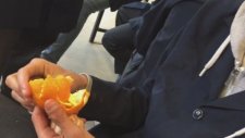 Mandalina Kabuğu Yiyen Meslek Liseli