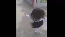 Okula İsyan Eden Sevimli Kız: Bıktım Bu Okuldan