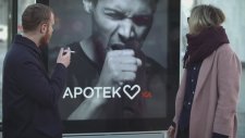Yakınında Sigara İçilince Öksürerek Uyaran Reklam Panosu