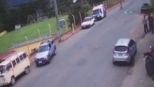 Taklalar Atan Motosikletlilin İnanılmaz Kurtuluşu