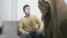 Kamuoyuna Bildirim Yaparken Babaya Yakalanmak (Aşırı Gerçekçi Oyunculuk İçerir)
