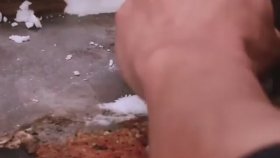 Yanık Kek Tepsisi Nasıl Temizlenir