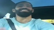 Arda Turan'dan Deniz Üstü Köpürür Performansı