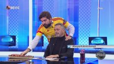 Rasim Ozan Kütahyalı, Stüdyoya Pastırma Getirerek Abdülkerim Durmaz'la Dalga Geçti