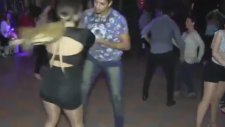 Süper Mini Etekli İspanyol Kızdan Muhteşem Salsa
