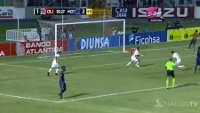 Aynı Anda İki Gol Yiyen Kaleci