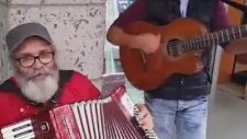 Akordeon'la İzmir ve 10. Yıl Marşı