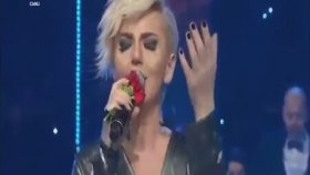 Ayşe Ekiz - Asker Yolu Beklerim Ayşe Ekiz - Asker Yolu Beklerim
