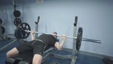 Bench Press Tutuş Genişliği (Taktik)