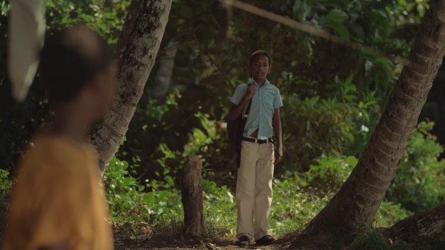 A Orillas del Mar (2016) Fragman