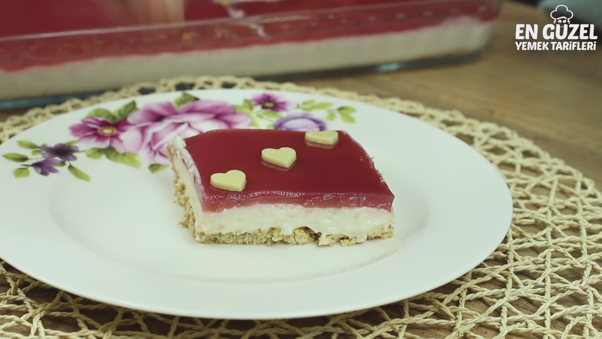 Damla Sakızlı Muhallebi Tarifi Videosu Damla Sakızlı Muhallebi Tarifi Videosu