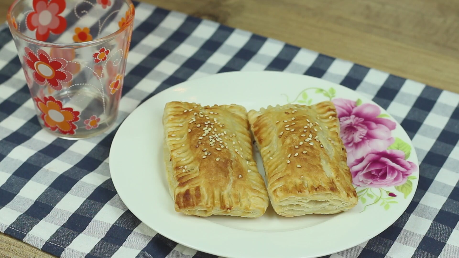 Pileli Börek Tarifi Videosu Pileli Börek Tarifi Videosu