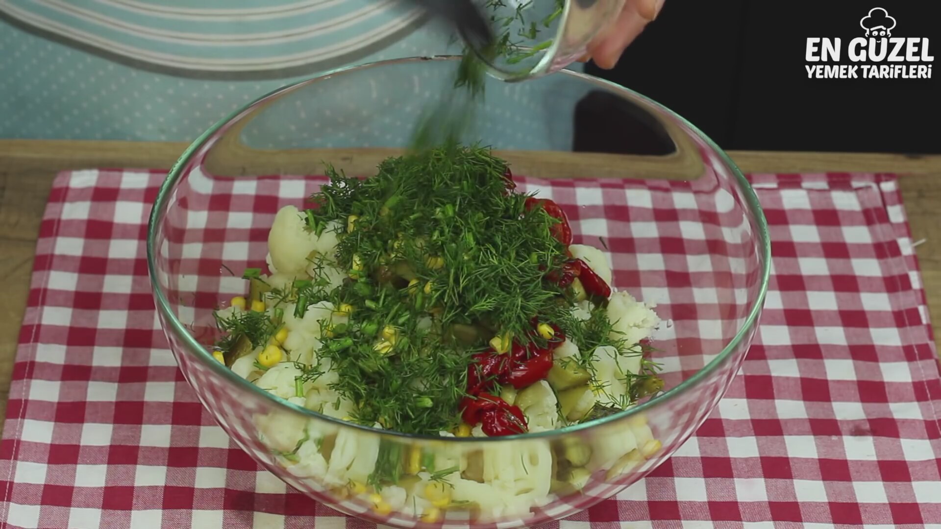 Gavurdağı Salatası Tarifi Videosu Gavurdağı Salatası Tarifi Videosu