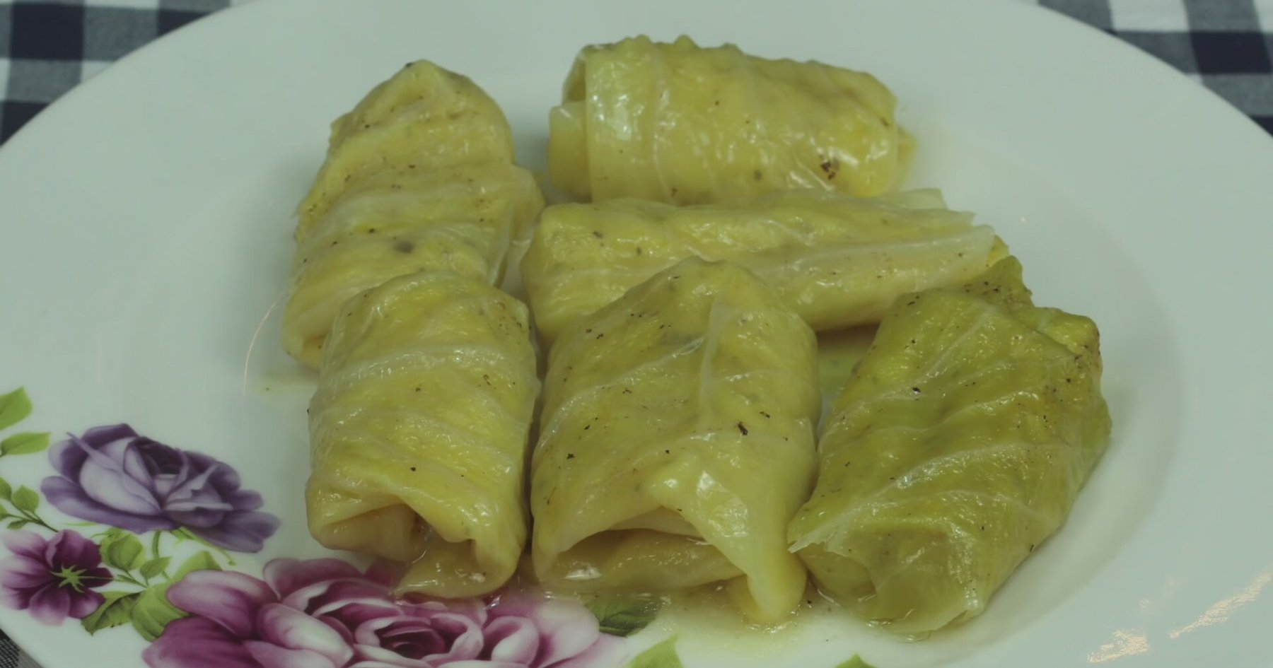 Kıymalı Lahana Sarması Tarifi Videosu Kıymalı Lahana Sarması Tarifi Videosu