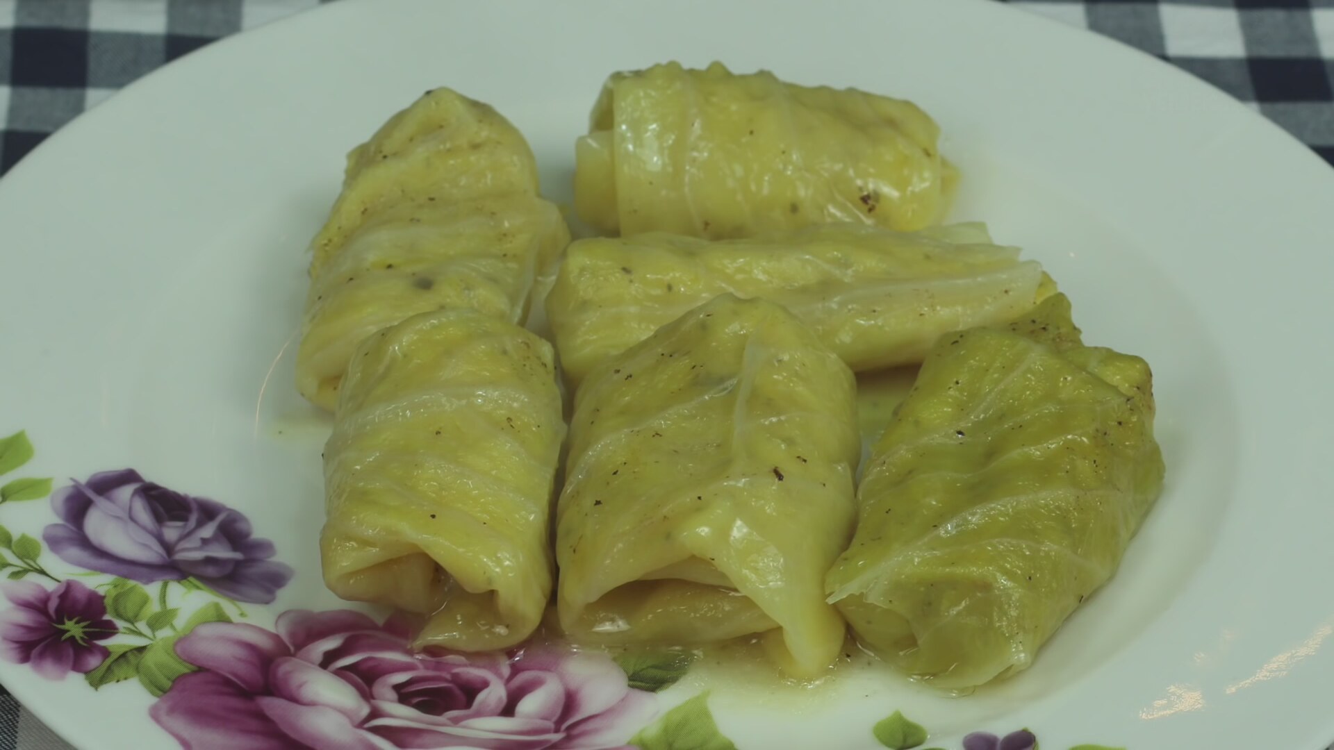 Beyaz Lahana Sarması Tarifi Videosu Beyaz Lahana Sarması Tarifi Videosu