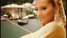 Demet Akalın-Bebek