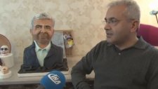 Şeker Hamurundan Babasının Büstünü Yaptı