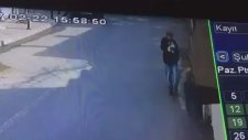 Yolda İçen Adamın Bir Anlık İmana Gelmesi