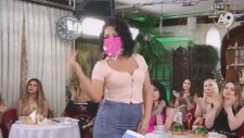 Peçeli Kediciğin Adnan Oktar'ın Önündeki Kıvrak Dansı