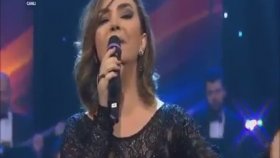 Esra Icoz - Hastane Önünde İncir Ağacı Esra Icoz - Hastane Önünde İncir Ağacı