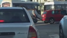 Halat Bulamayınca Arabayı İten Dayılar
