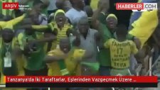 Tanzanya'da İki Taraftarlar, Eşlerinden Vazgeçmek Üzere İddiaya Girdi