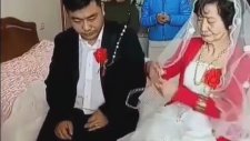 Yaşlı Kadın İle Evlenen Damadın Hüzünlü Anları
