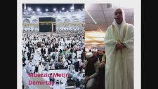 Metin Demirtaş. Kabede kamet getiriliyor. Kabe müezzini taklidi. İqamat salah Masjid Al Haram. Kabe.