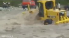 (Heavy Machinery Accidents İn The World) İş Makina Kazaları İnanılmaz Kaza Video Derlemeleri 2016