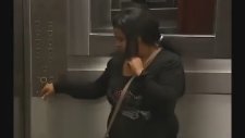Korkudan Öldüren Şaka Tabutlu Asansör Şakası