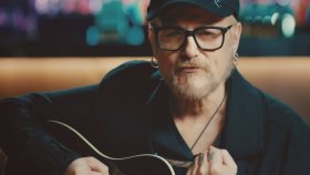 Harun Kolçak - Gitme Seviyorum (feat. Tan Taşçı) Harun Kolçak - Gitme Seviyorum (feat. Tan Taşçı)